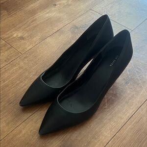 ▪️Via Spiga Black Pointed-Toe Classic Pumps▪️